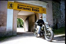 Seno motociklu salidojums Kurzemes Ri��is.